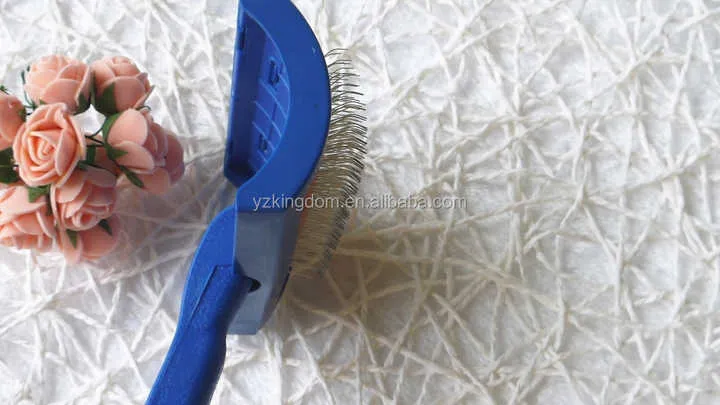 كلب القط الاستحمام أداة تهذيب الشعر فرشاة من المشمع مع بسيطة البلاستيك مقبض Dog Cat Bathing Grooming Tool Brush with Simple Plastic Handle