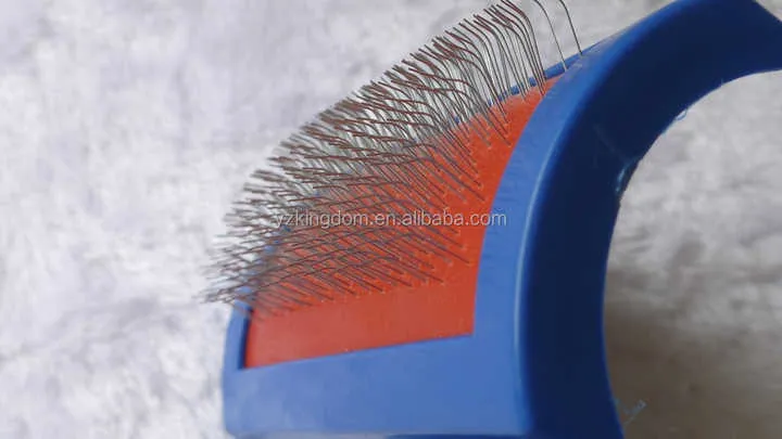كلب القط الاستحمام أداة تهذيب الشعر فرشاة من المشمع مع بسيطة البلاستيك مقبض Dog Cat Bathing Grooming Tool Brush with Simple Plastic Handle